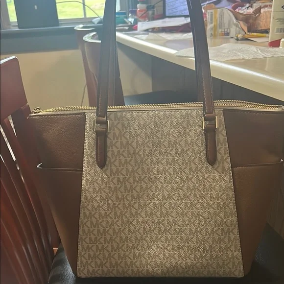Michael Kors Brown and Cream Signature Tote - Picture 4 of 4
